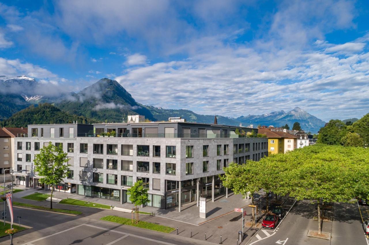 Swiss - *